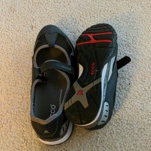 Ecco Shoes Size 7-7.5 US / 38 EU
